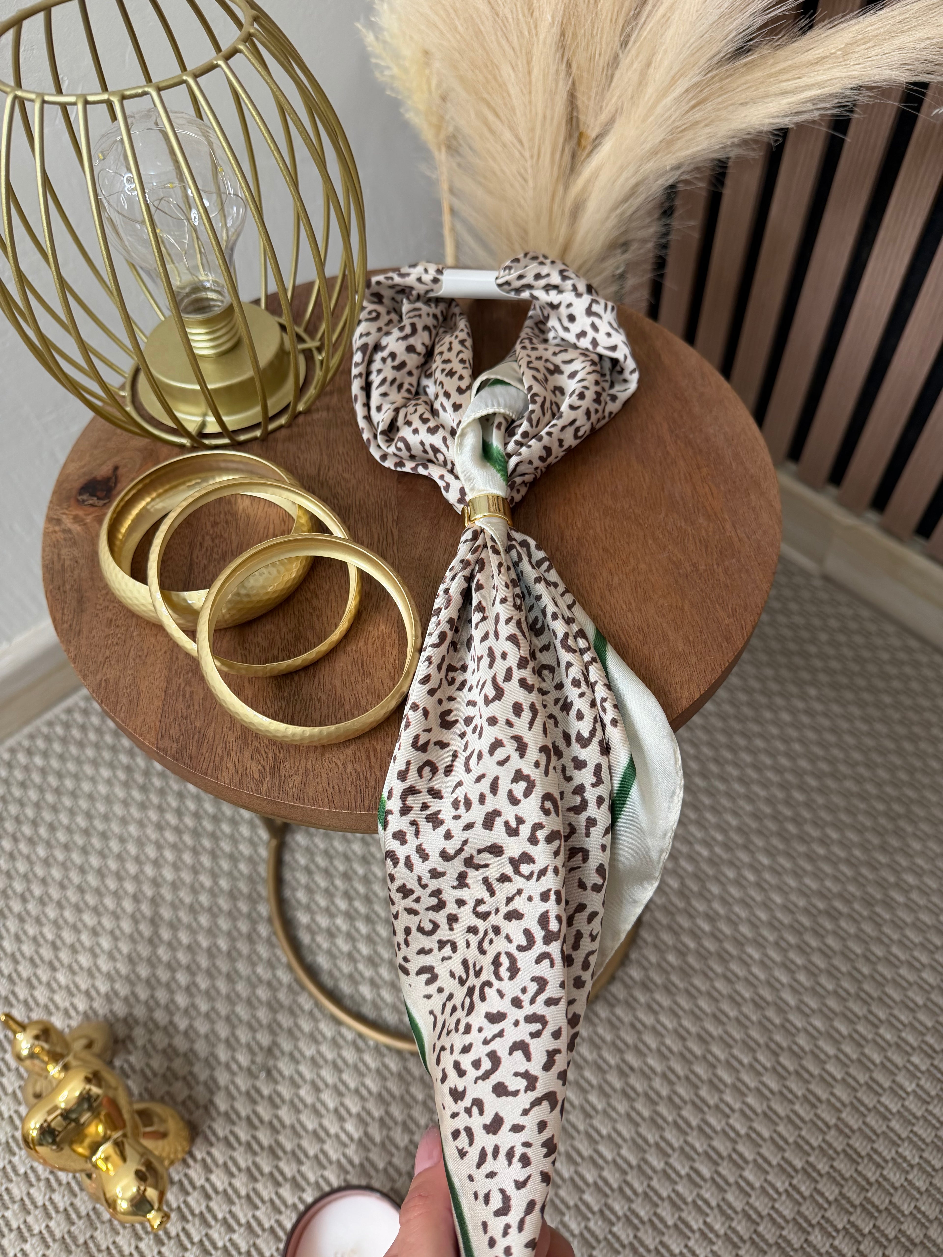 PAÑUELO ANIMAL PRINT CON ANILLO