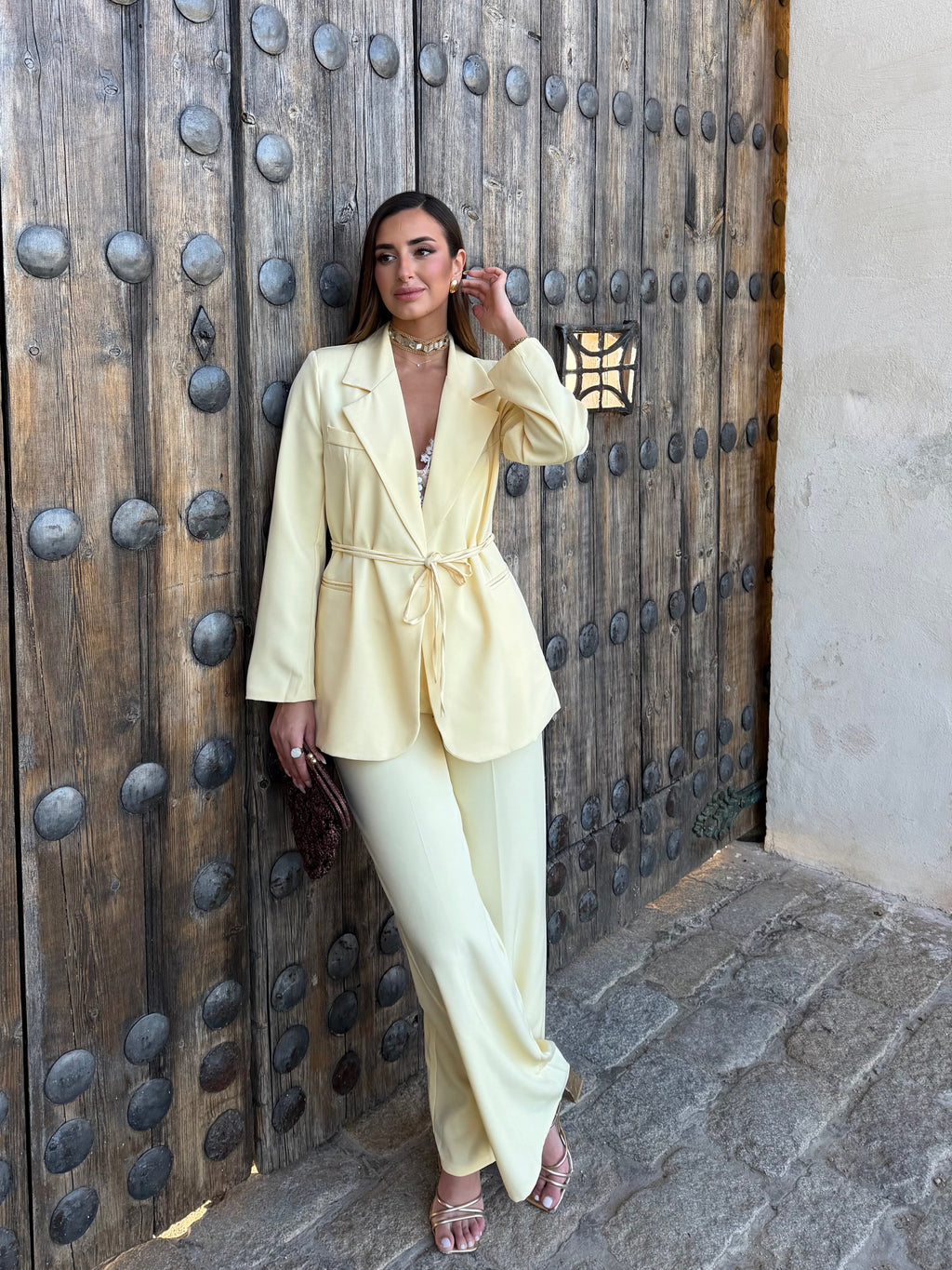 TRAJE CAMELIA AMARILLO