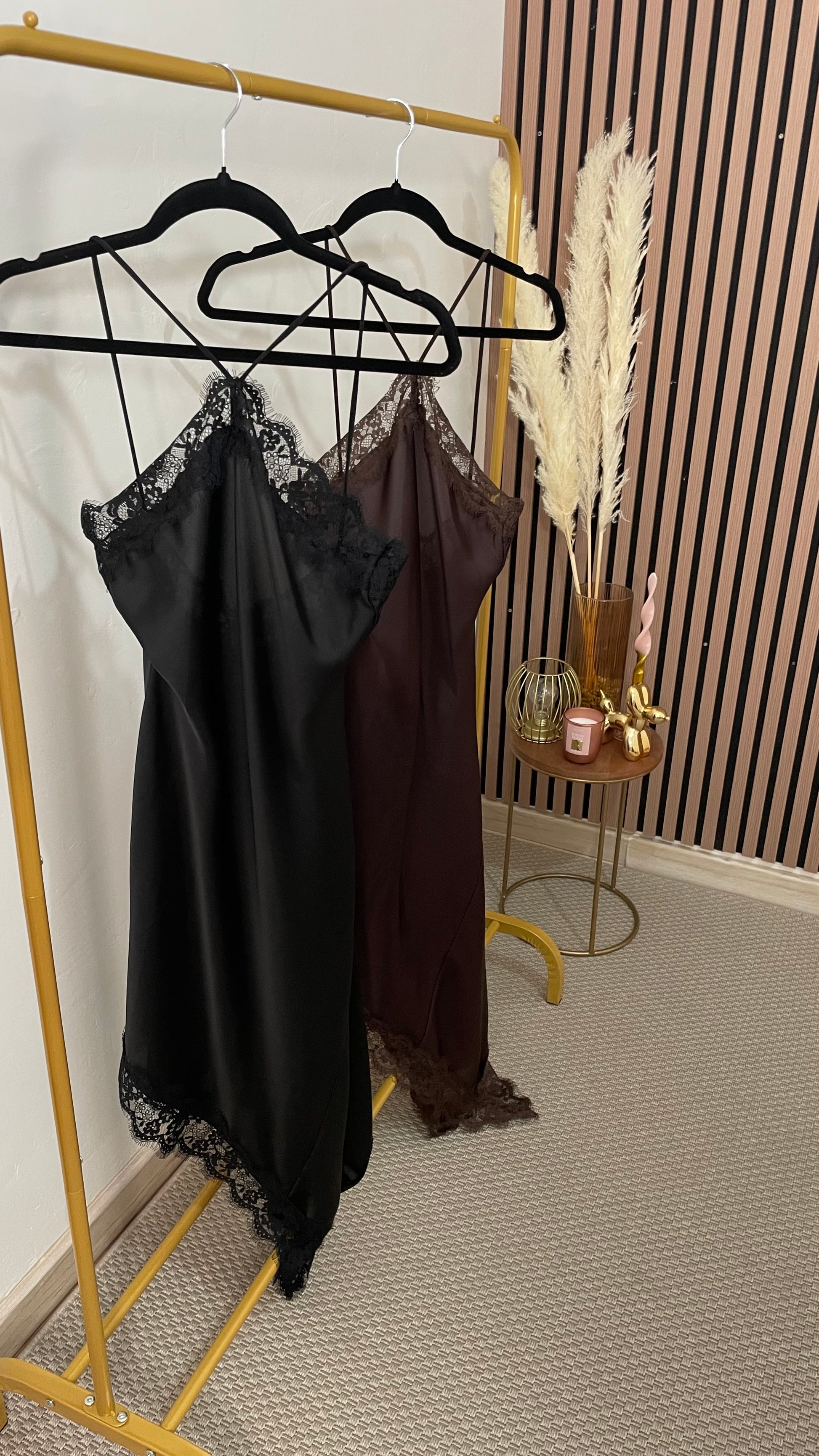 VESTIDO LENCERO NEGRO