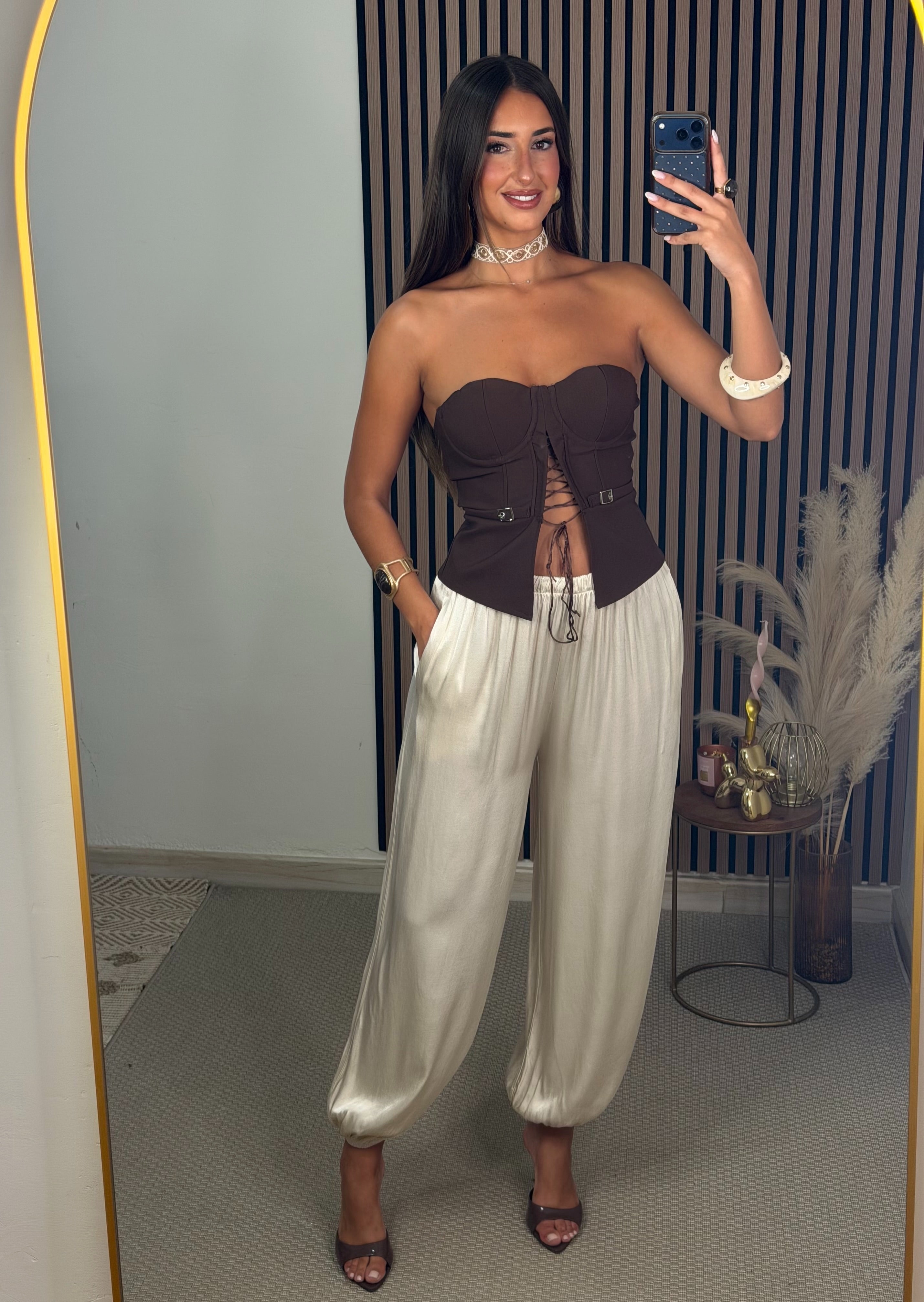 PANTALÓN SATINADO BEIGE