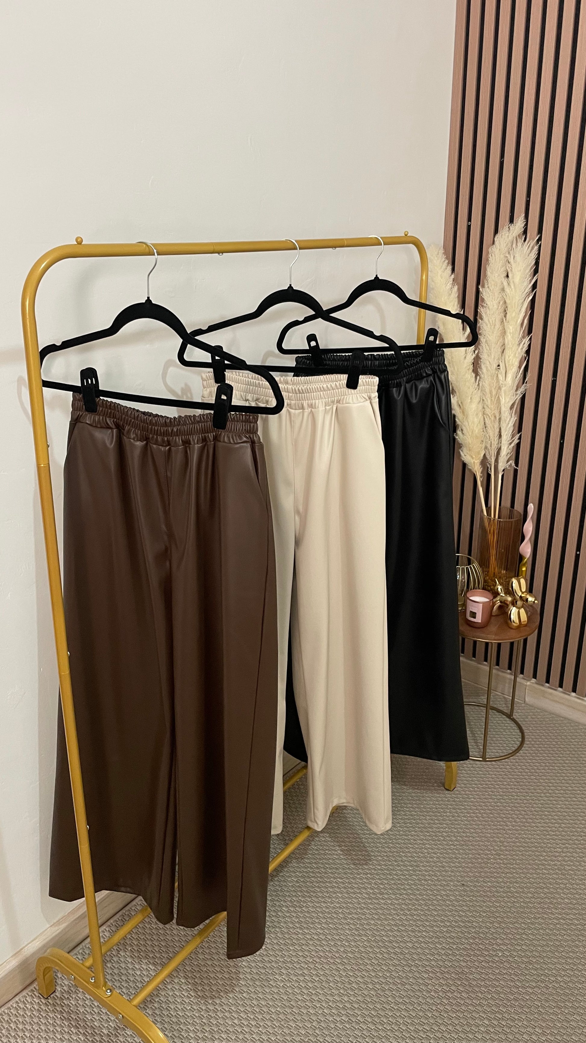 PANTALÓN POLIPIEL MARRÓN