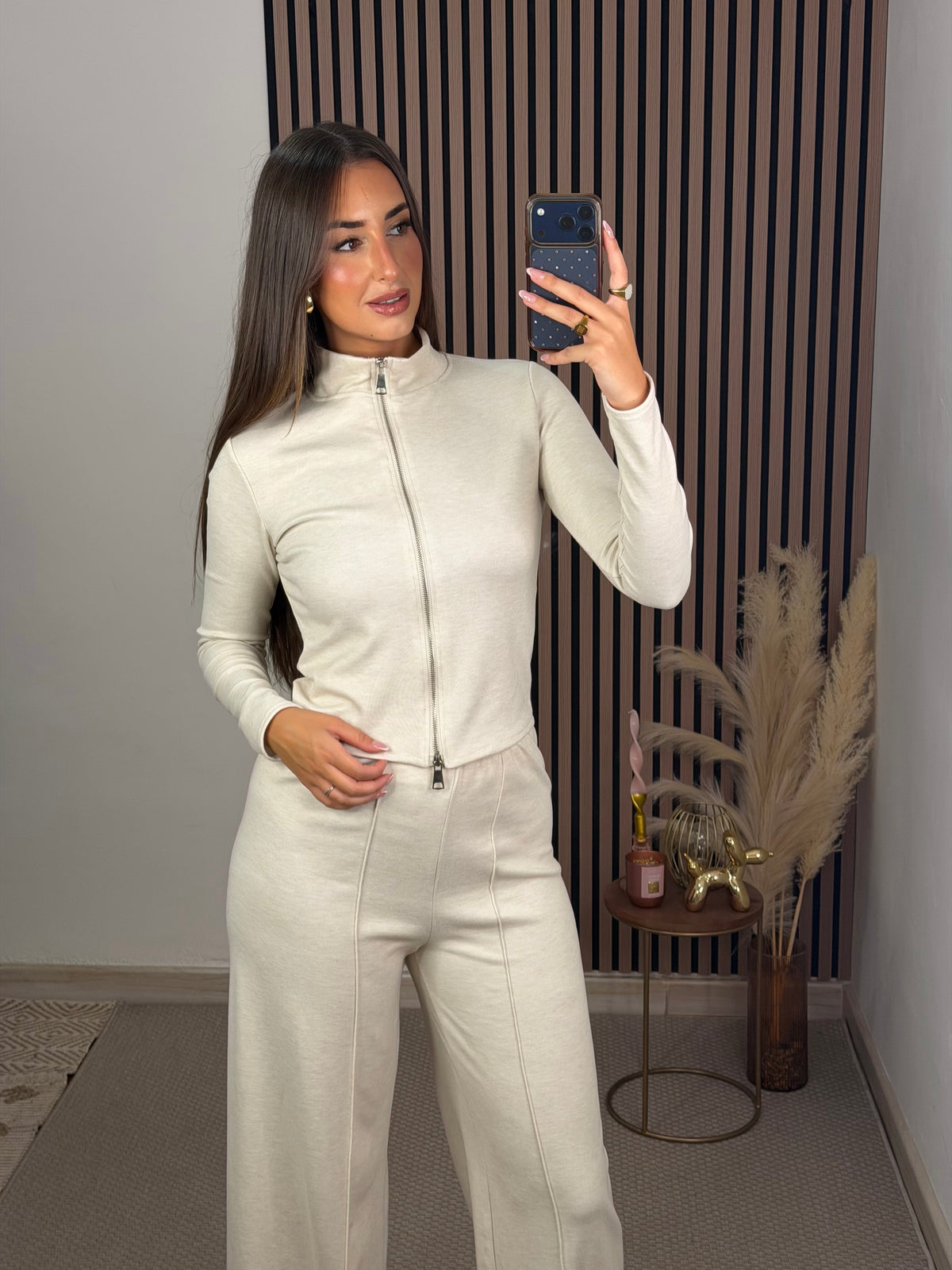 CONJUNTO LIDIA