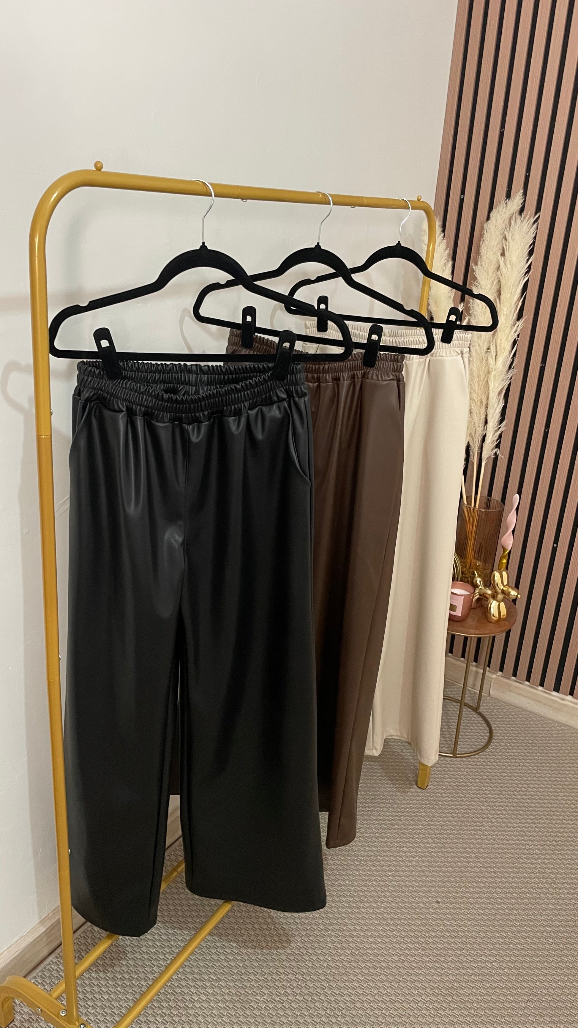 PANTALÓN POLIPIEL NEGRO