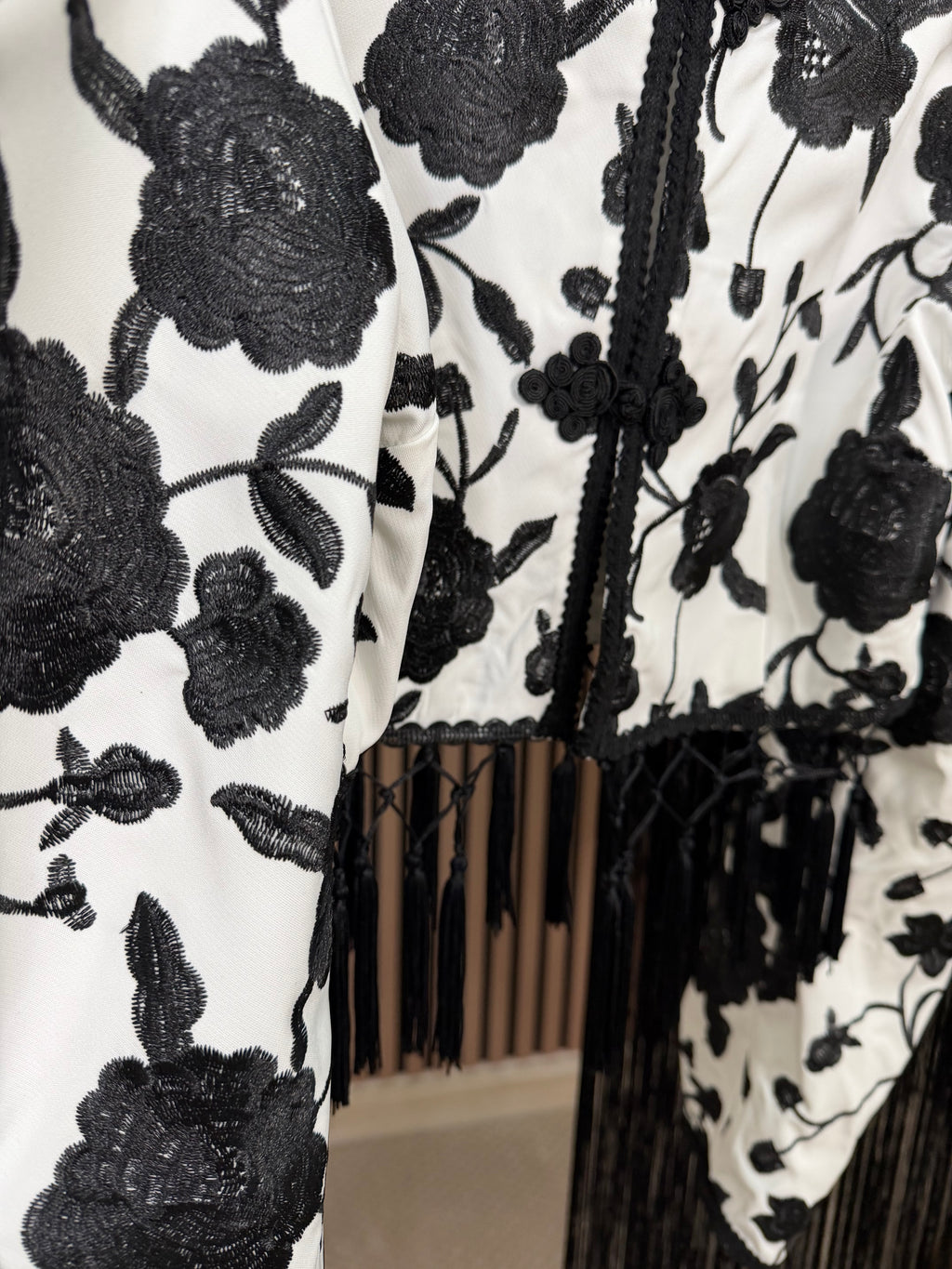 CONJUNTO CANASTA BORDADO BLANCO