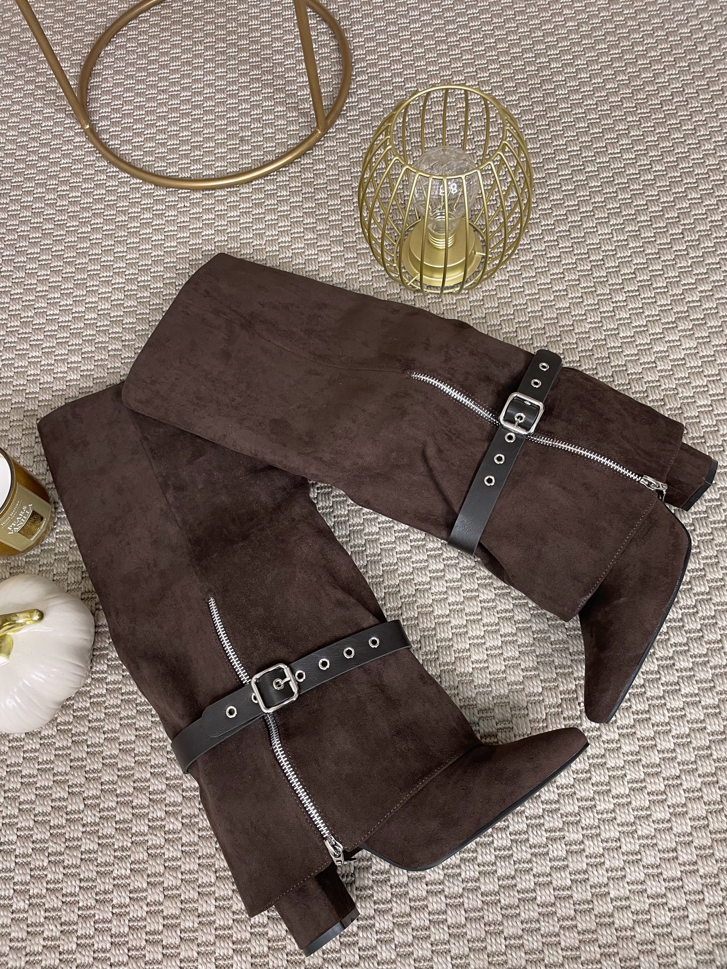 BOTAS BROWN