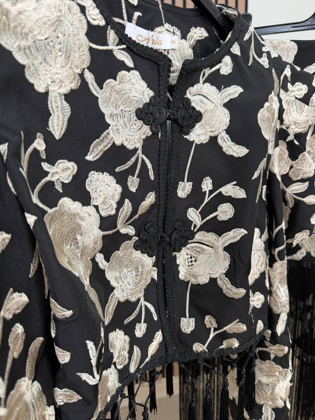 CONJUNTO CANASTA BORDADO NEGRO