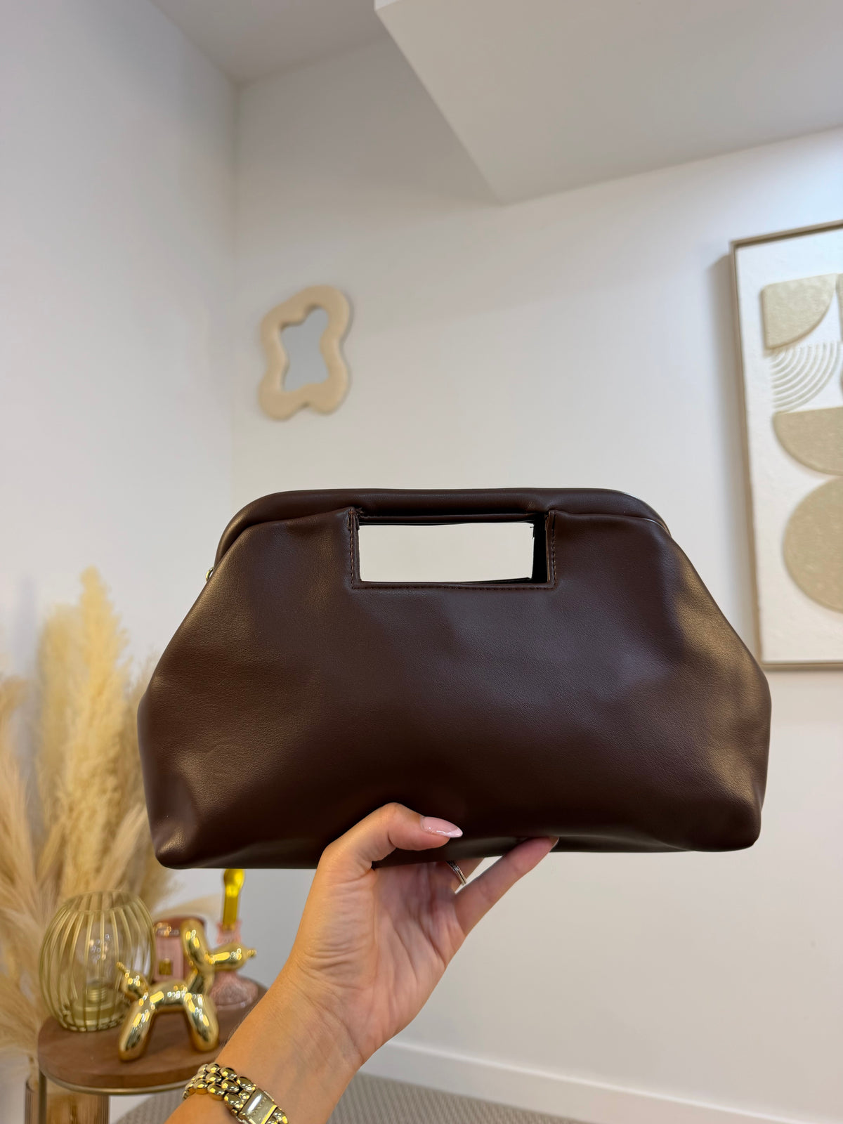 CLUTCH OLIVIA MARRÓN