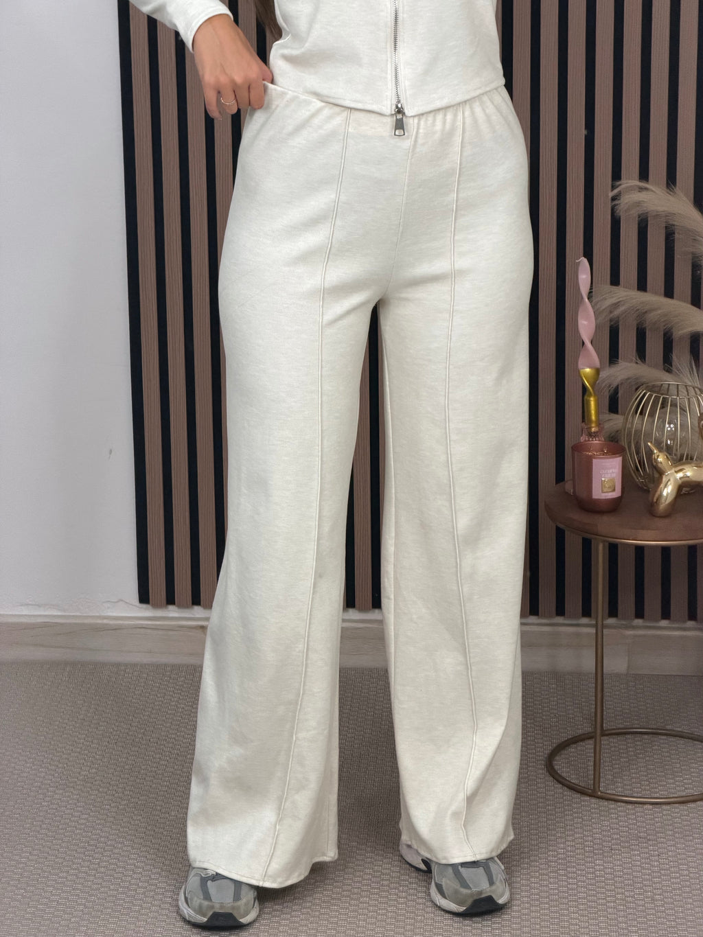 CONJUNTO LIDIA