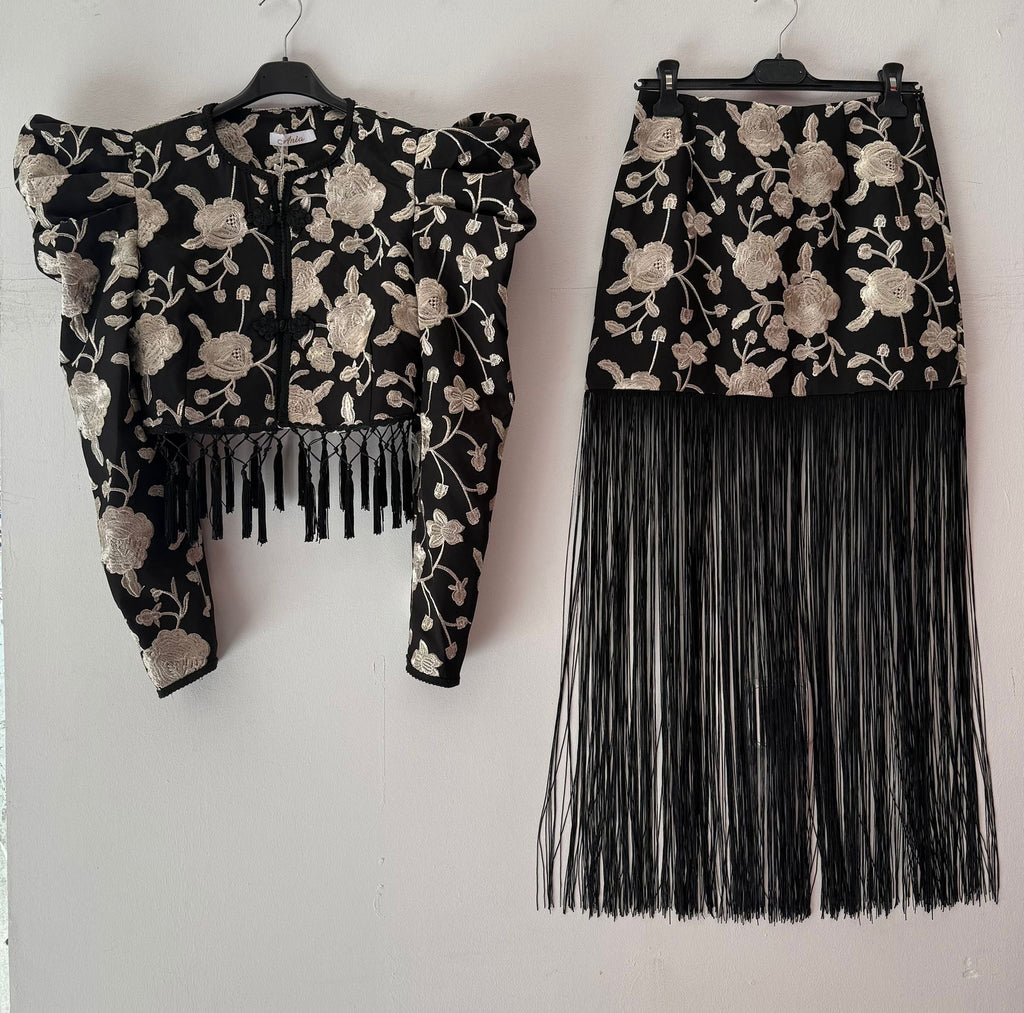 CONJUNTO CANASTA BORDADO NEGRO