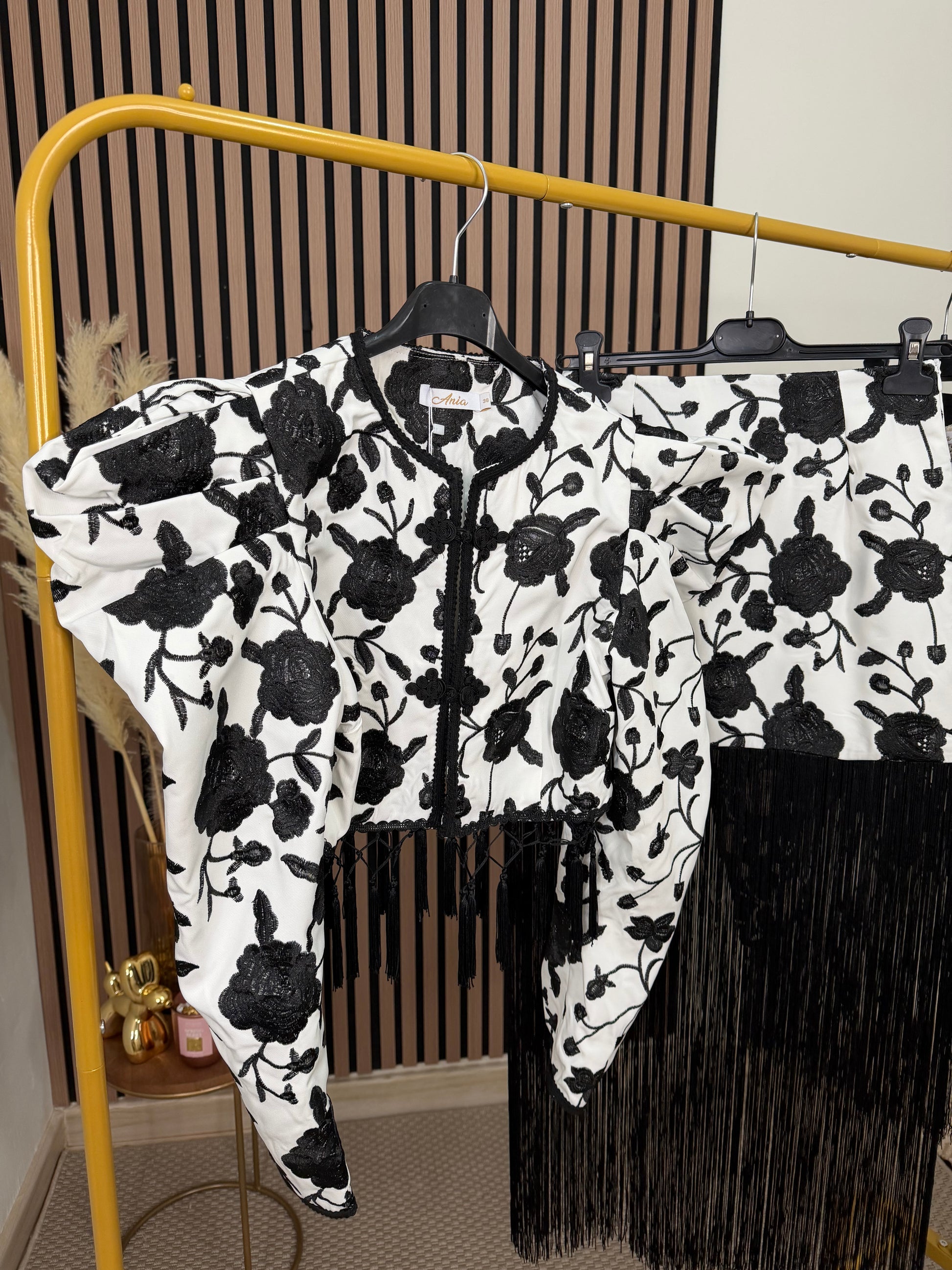 CONJUNTO CANASTA BORDADO BLANCO