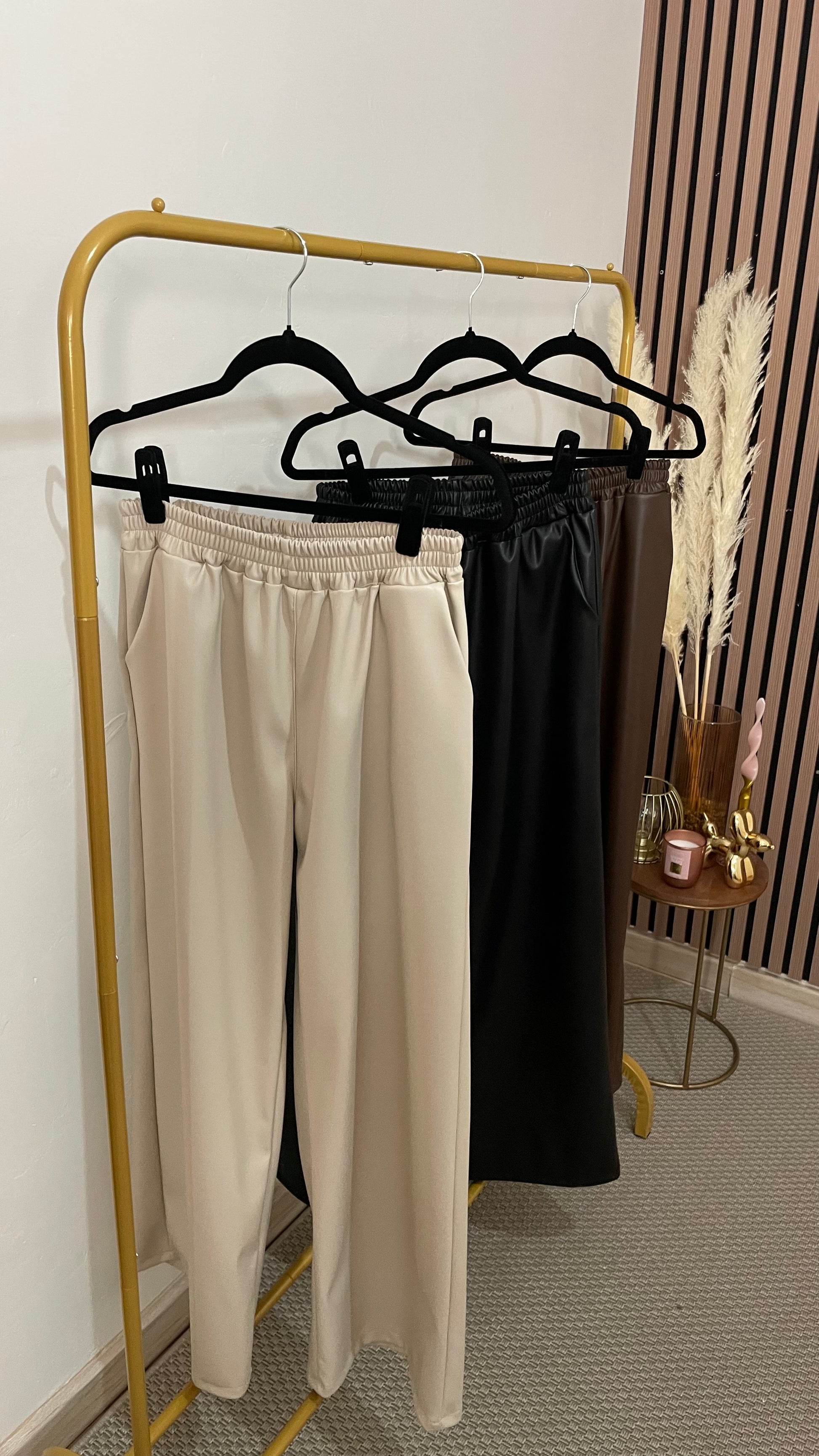 PANTALÓN POLIPIEL BEIGE