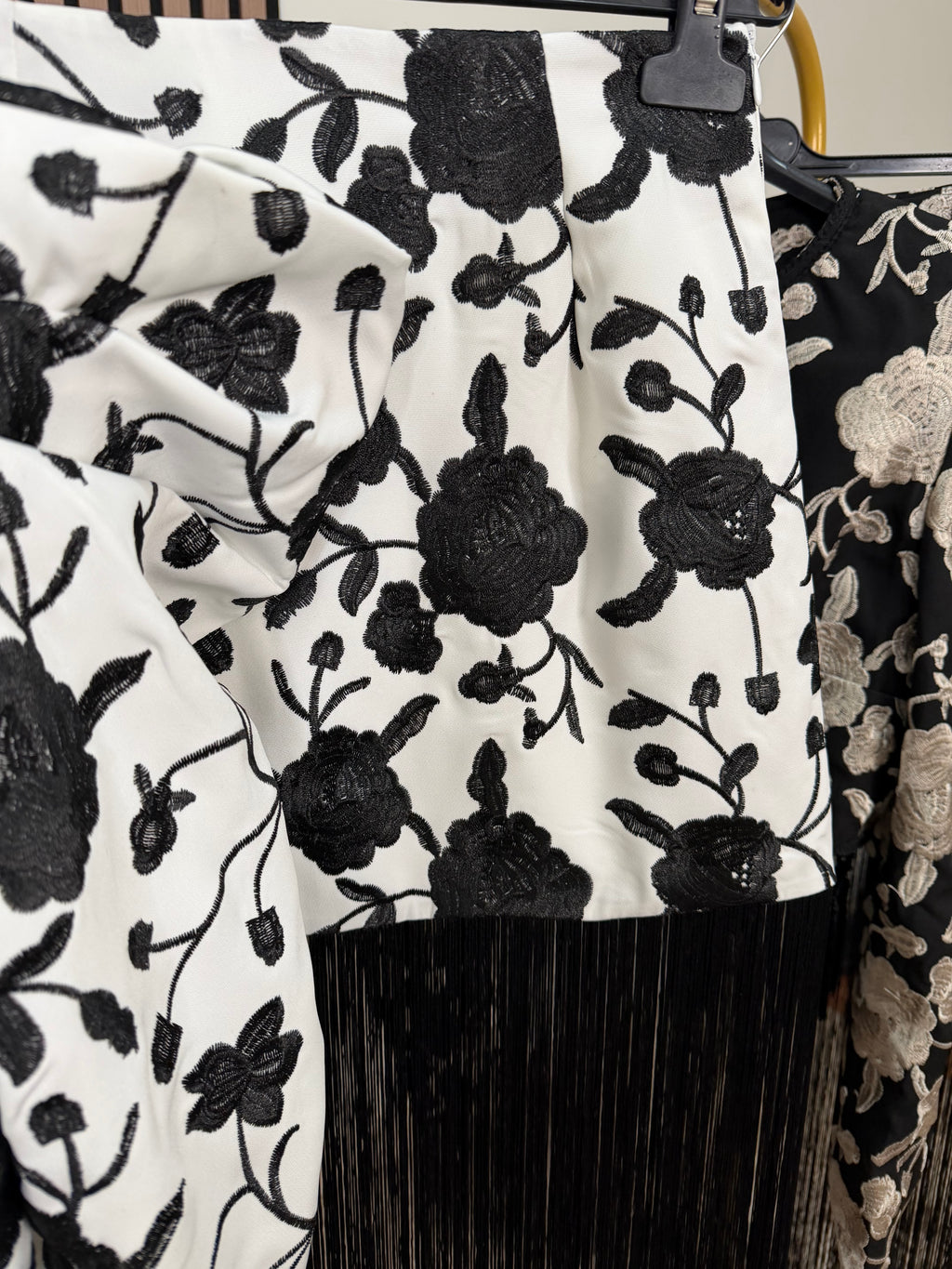 CONJUNTO CANASTA BORDADO BLANCO